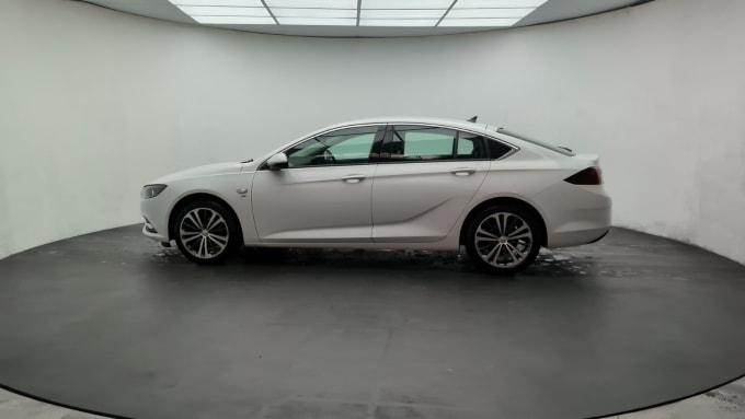 2019 Vauxhall Insignia