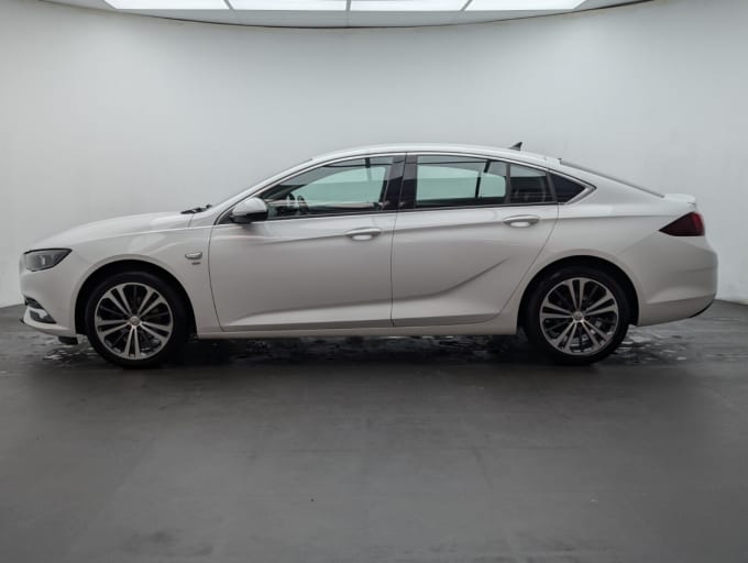 2019 Vauxhall Insignia