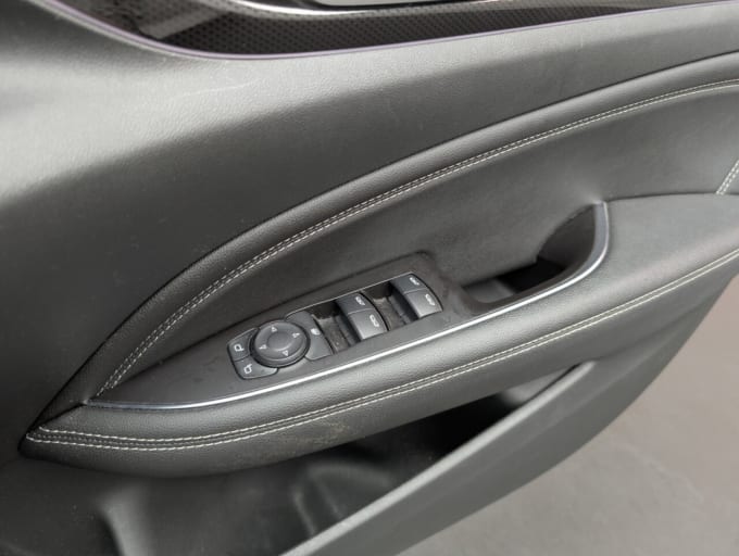 2019 Vauxhall Insignia