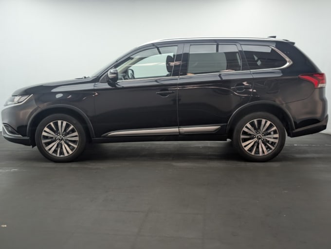 2025 Mitsubishi Outlander