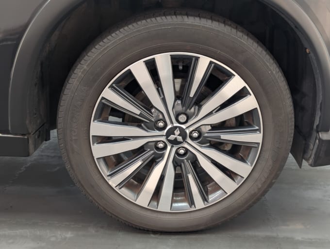 2025 Mitsubishi Outlander