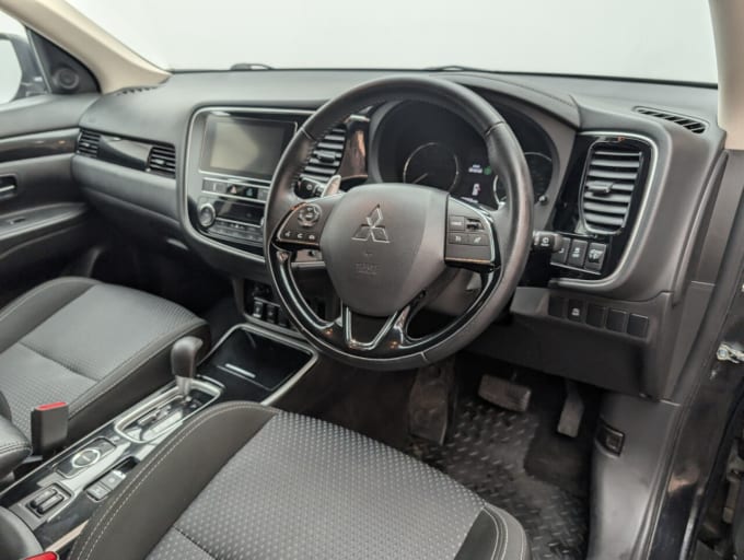 2025 Mitsubishi Outlander