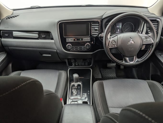 2025 Mitsubishi Outlander