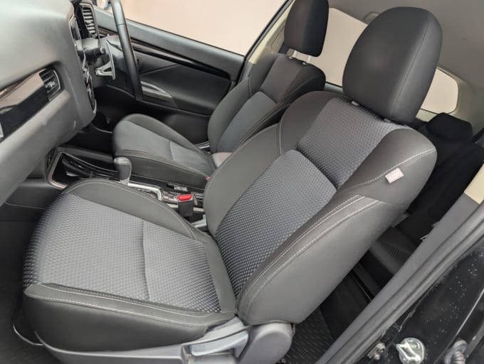 2025 Mitsubishi Outlander
