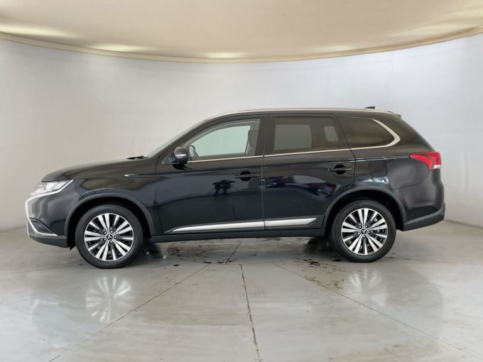 2025 Mitsubishi Outlander