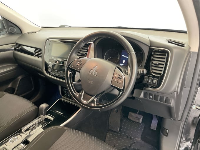 2025 Mitsubishi Outlander