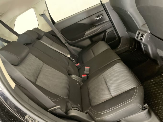 2025 Mitsubishi Outlander