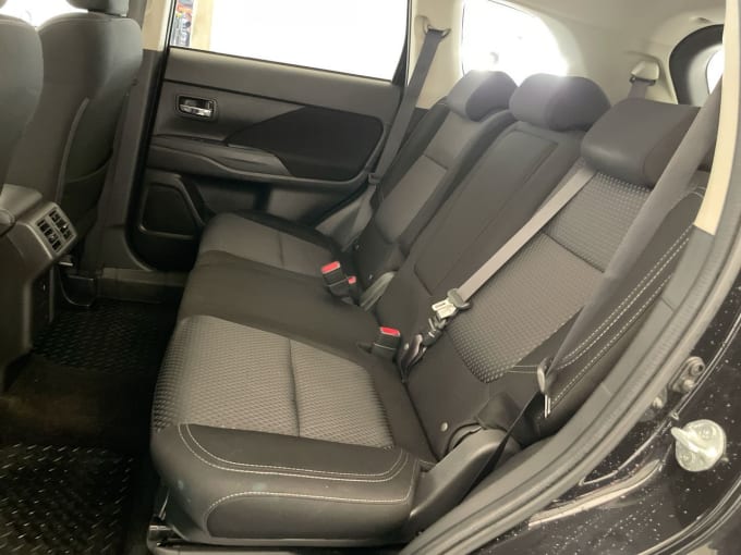 2025 Mitsubishi Outlander
