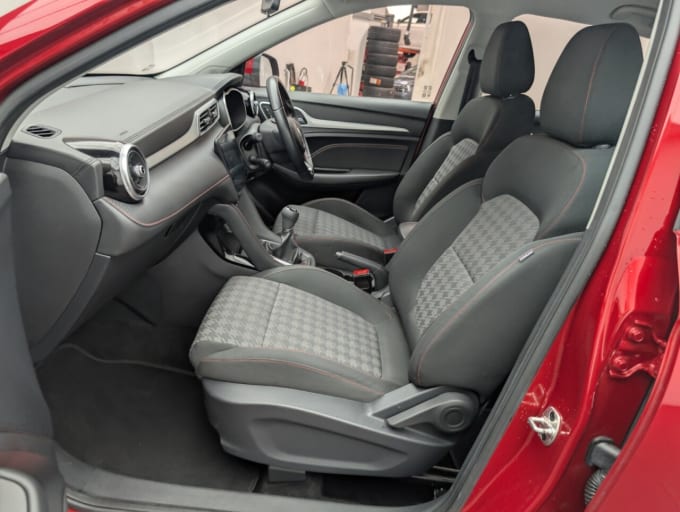 2025 Mg Mg Zs
