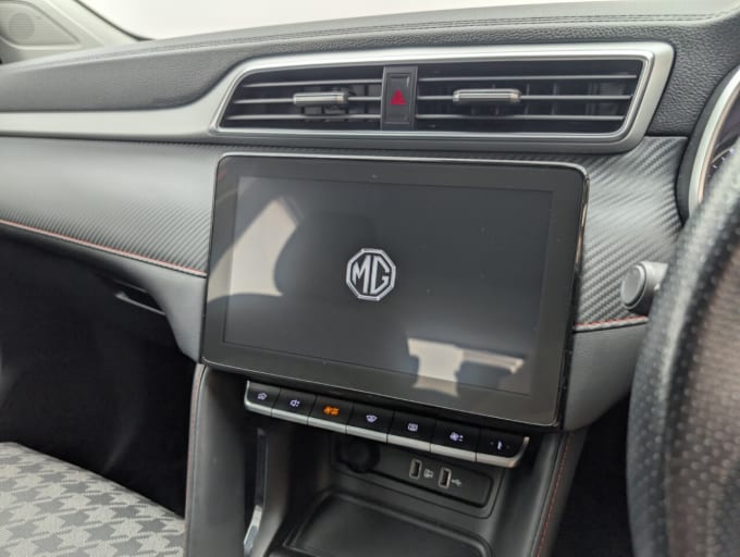 2025 Mg Mg Zs