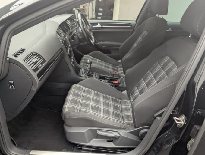 2025 Volkswagen Golf