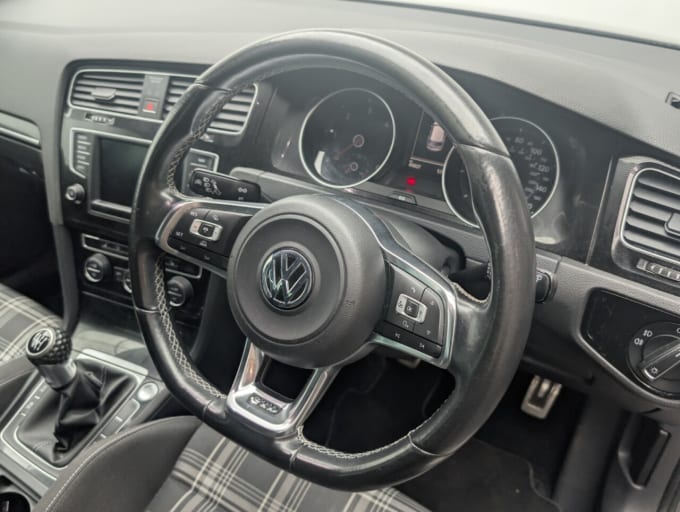 2025 Volkswagen Golf