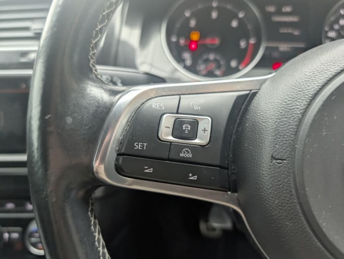 2025 Volkswagen Golf