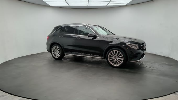 2025 Mercedes-benz Glc