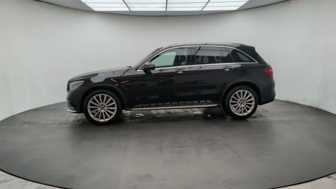2025 Mercedes-benz Glc
