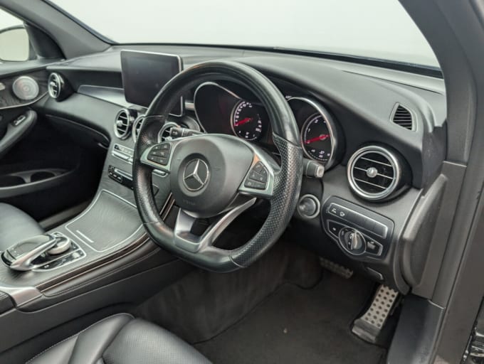 2025 Mercedes-benz Glc