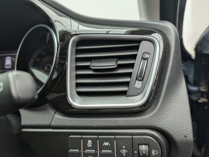 2025 Kia Ceed