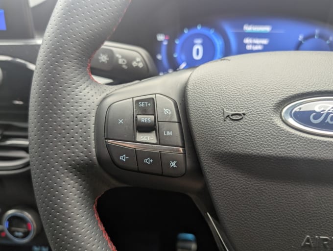 2025 Ford Kuga