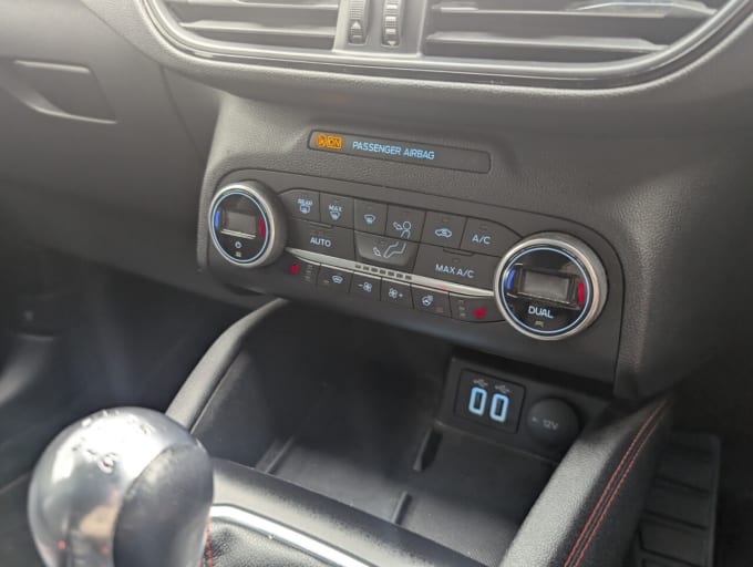 2025 Ford Kuga