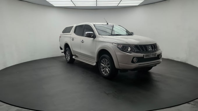 2025 Mitsubishi L200