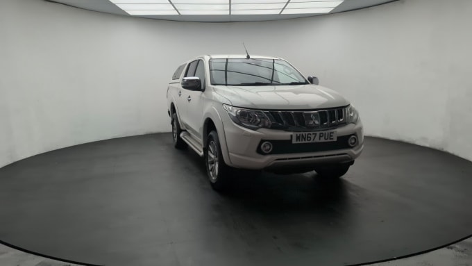 2025 Mitsubishi L200