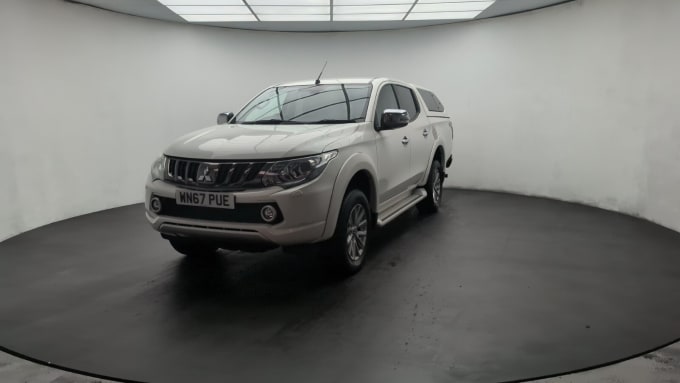 2025 Mitsubishi L200
