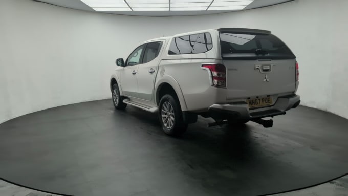 2025 Mitsubishi L200