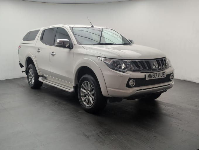 2025 Mitsubishi L200