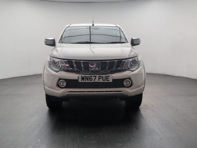 2025 Mitsubishi L200