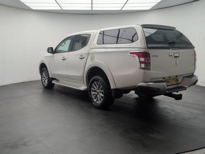 2025 Mitsubishi L200