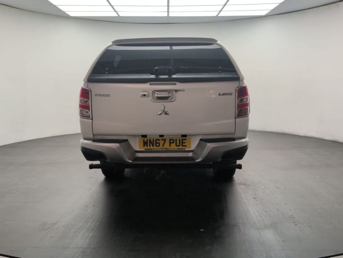 2025 Mitsubishi L200