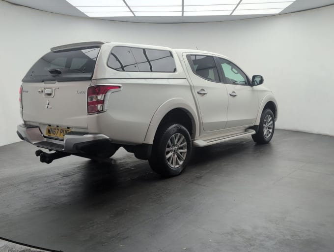 2025 Mitsubishi L200