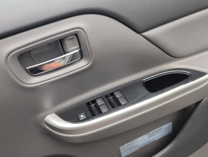 2025 Mitsubishi L200