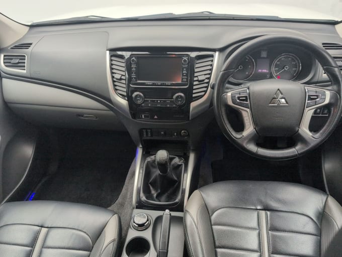 2025 Mitsubishi L200