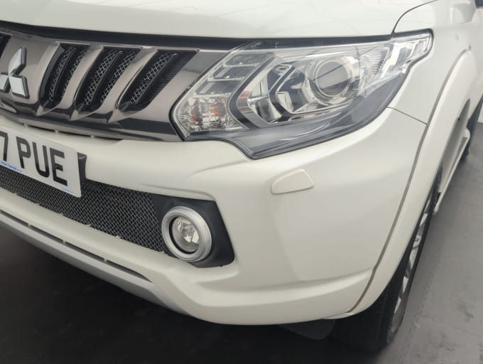 2025 Mitsubishi L200