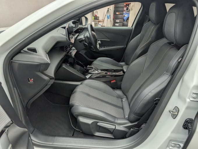 2025 Peugeot E-208
