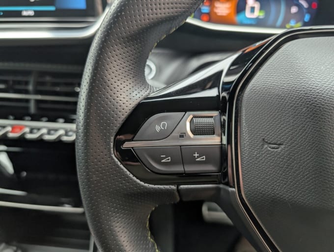 2025 Peugeot E-208