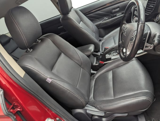 2025 Mitsubishi Outlander