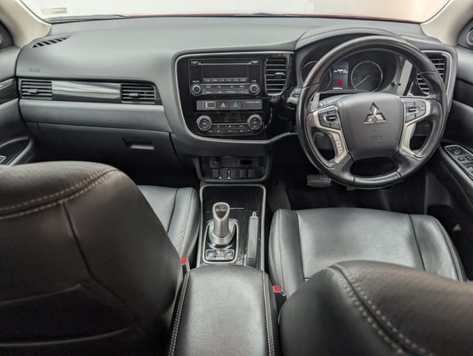 2025 Mitsubishi Outlander