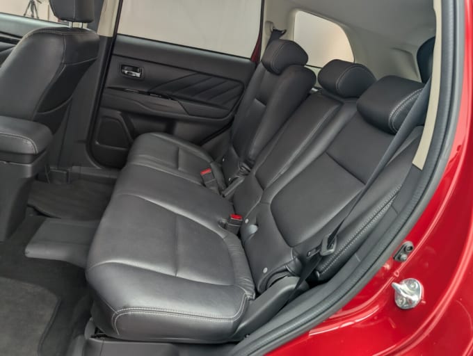 2025 Mitsubishi Outlander