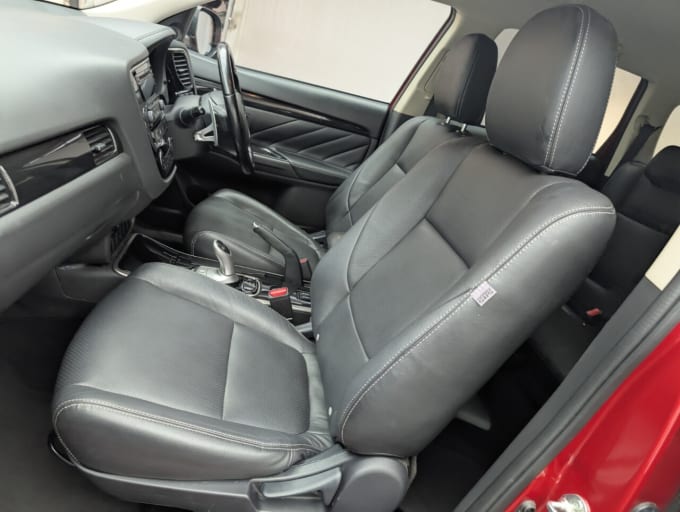 2025 Mitsubishi Outlander