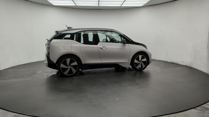 2025 BMW I3