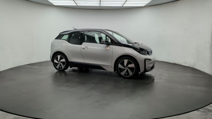 2025 BMW I3
