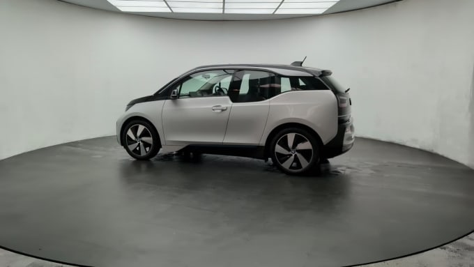2025 BMW I3