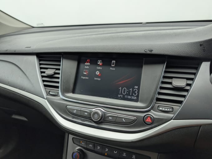 2025 Vauxhall Astra