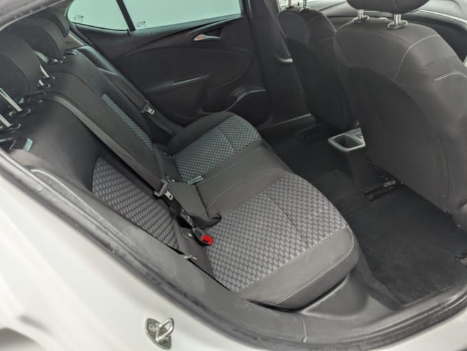2025 Vauxhall Astra
