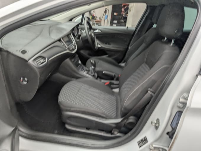 2025 Vauxhall Astra
