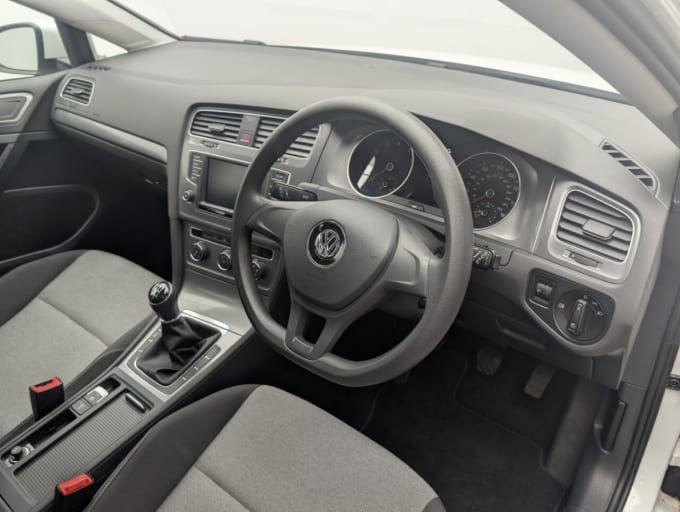2025 Volkswagen Golf