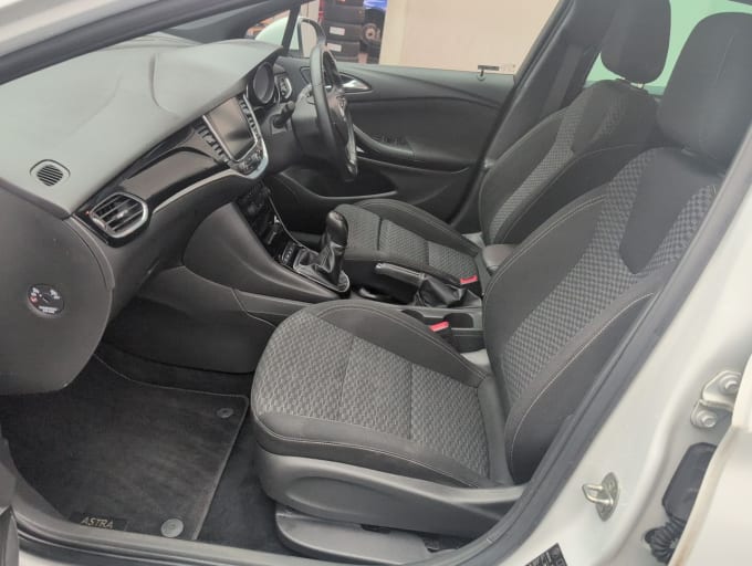 2025 Vauxhall Astra