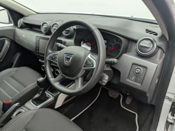 2025 Dacia Duster